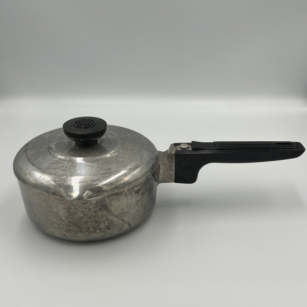 Vintage Magnalite 1 Qt Quart Sauce Pan Double‎ Spout Silver Made In USA Cookware